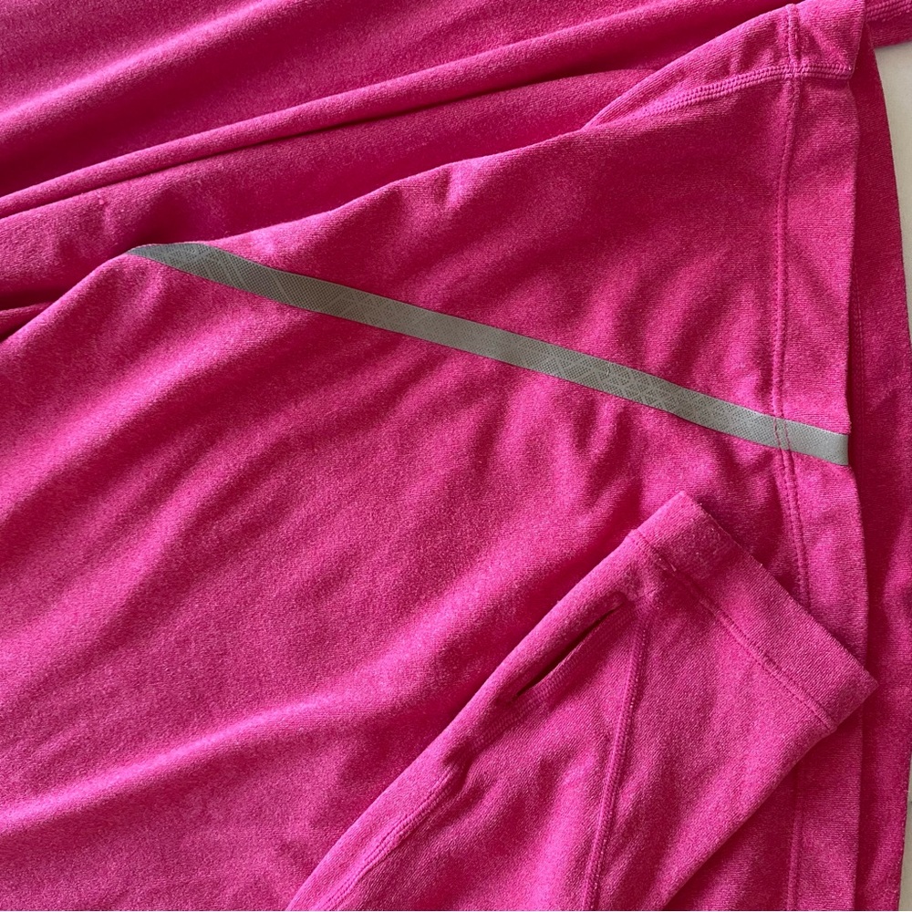 ASICS 1/4 zip pullover - Picture 5 of 6